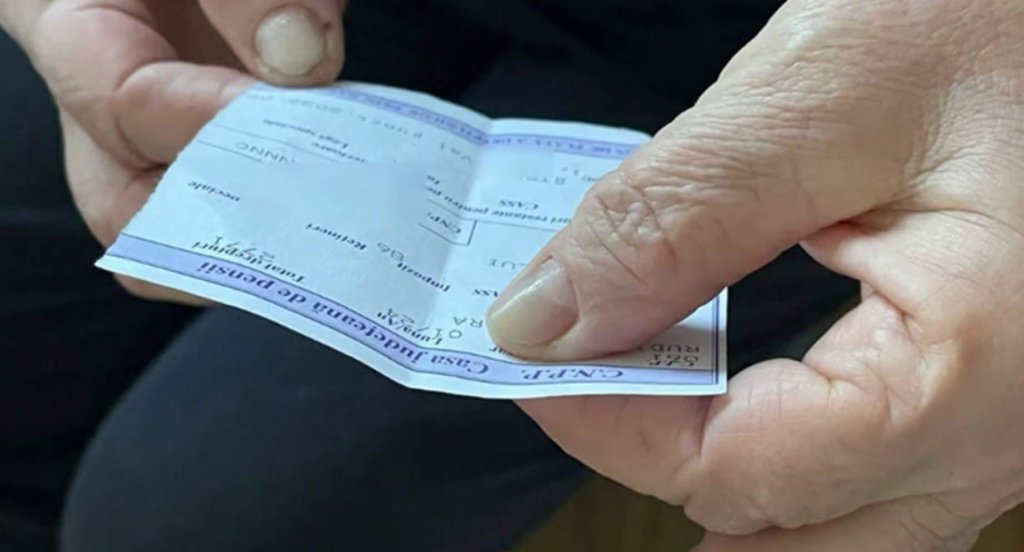 Tribunalul Vâlcea obligă statul să restituie CASS reținut ilegal pensionarilor
