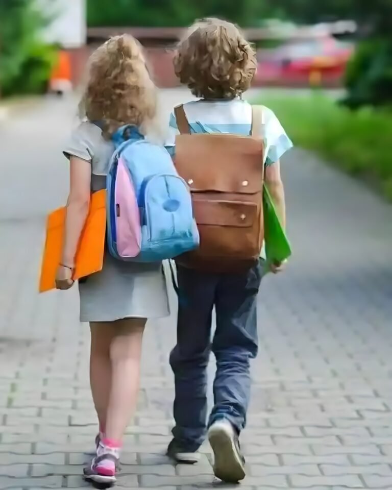 Anul școlar 2026-2027 începe pe 7 septembrie. Cinci module, cinci vacanțe