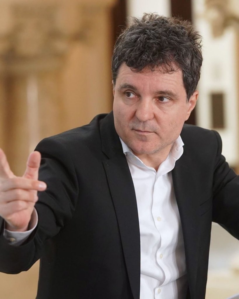 Legea salarizării 2026 schimbă grila. Cât câștigă în plus bugetarii