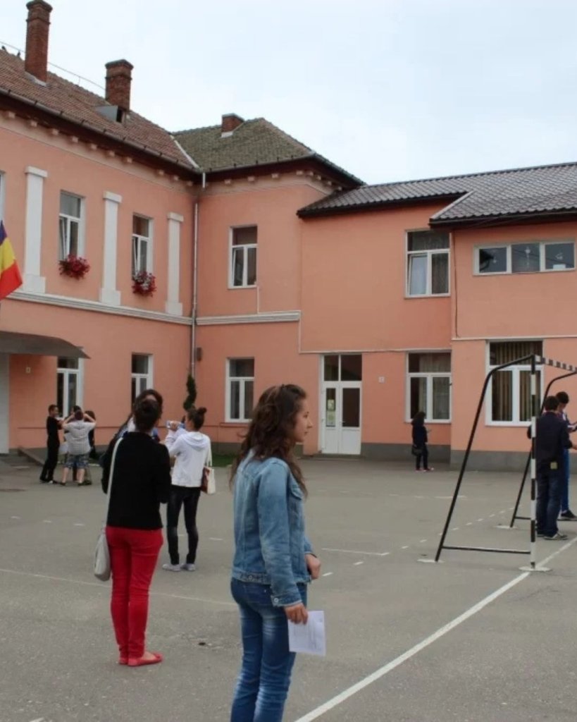 Anul școlar 2026-2027, două materii noi și reguli schimbate la admitere
