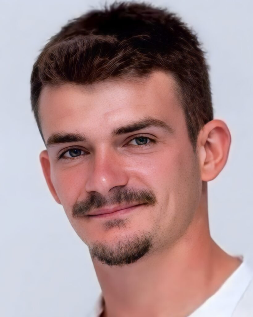 Andreea, 22 de ani, ucisă de fostul iubit în Neamț. El s-a spânzurat