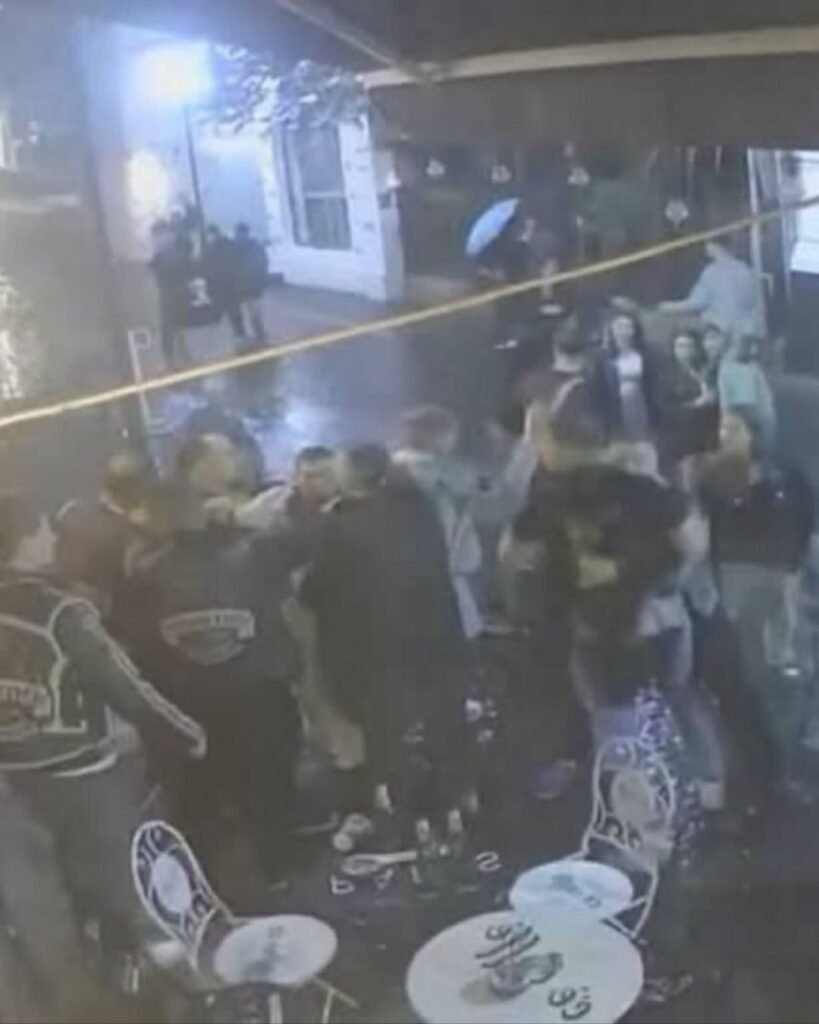 Bătaie în Centrul Vechi înainte de concertul Max Korzh. Un bărbat, rănit grav