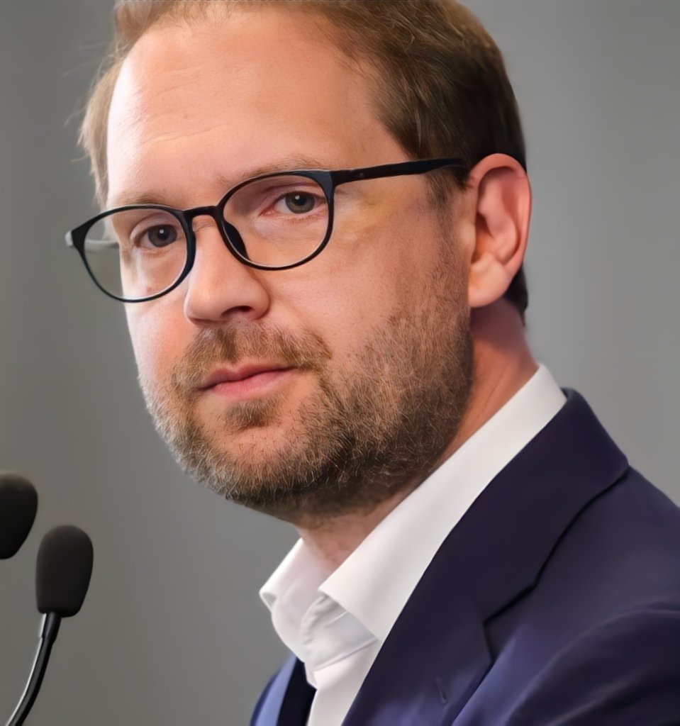 Legea ANI a trecut de Senat. Dominic Fritz pierde primăria