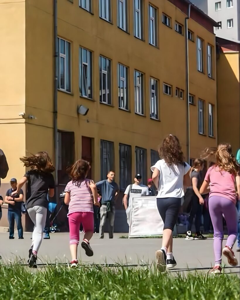 Anul școlar 2026-2027: două materii noi și admitere schimbată