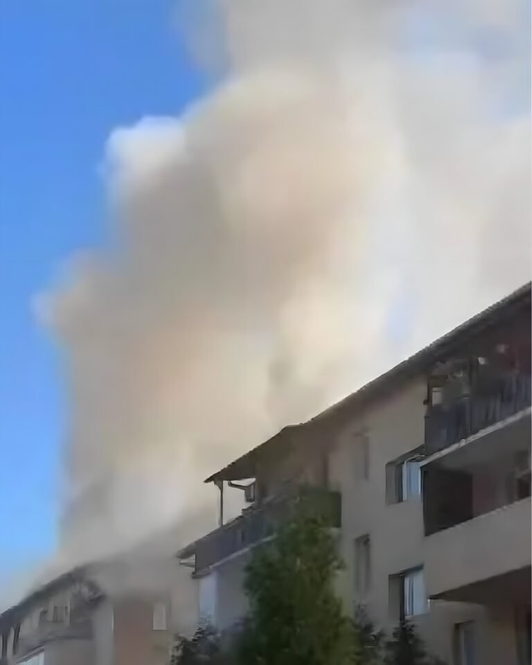 Incendiu la un bloc din Florești, Cluj. Patru apartamente afectate