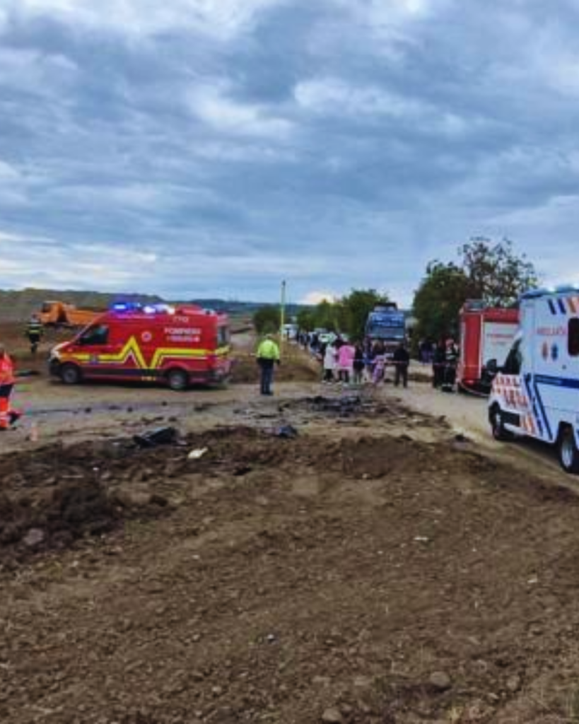 Accident grav pe drumul Pașcani-Brătești. Trei morți în coliziunea între mașină și camion