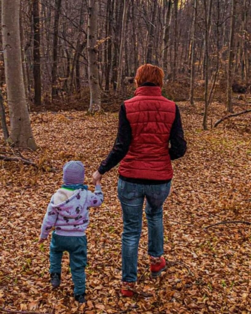 Doi minori din Vâlcea, găsiți cu ajutorul câinelui de urmă Luna după o noapte de căutări