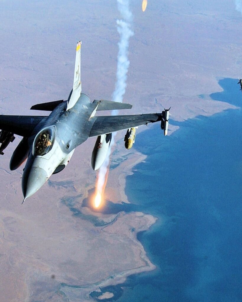 Avion saudit doborât în Yemen. Houthiții demonstrează o capacitate militară tot mai puternică