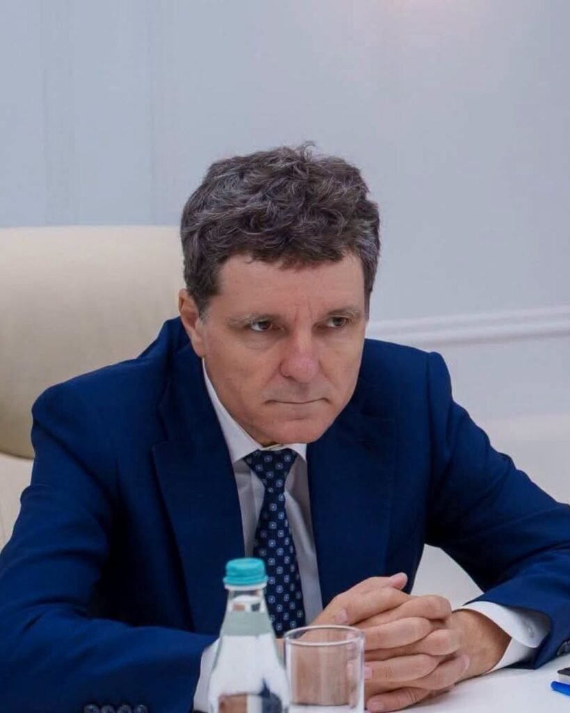 Băsescu despre patru luni fără guvern: Nicușor Dan încalcă Constituția