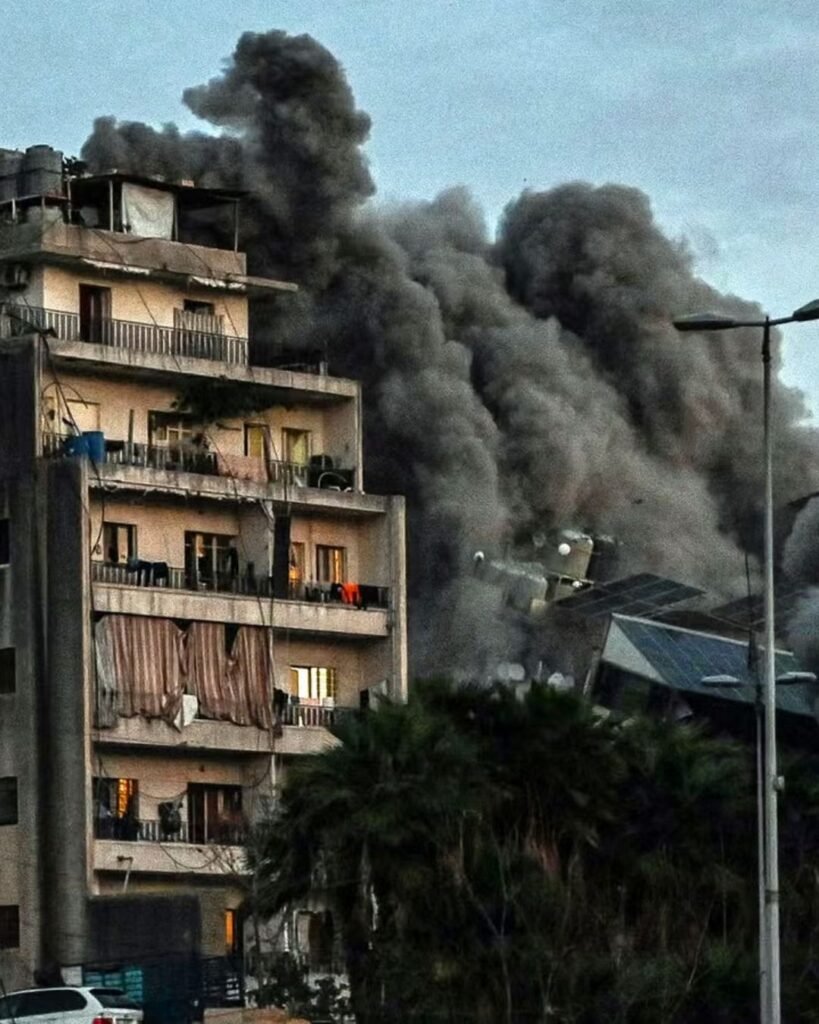 Atac aerian rusesc la Zaporojie. Trei morți și 13 răniți într-un bloc de apartamente