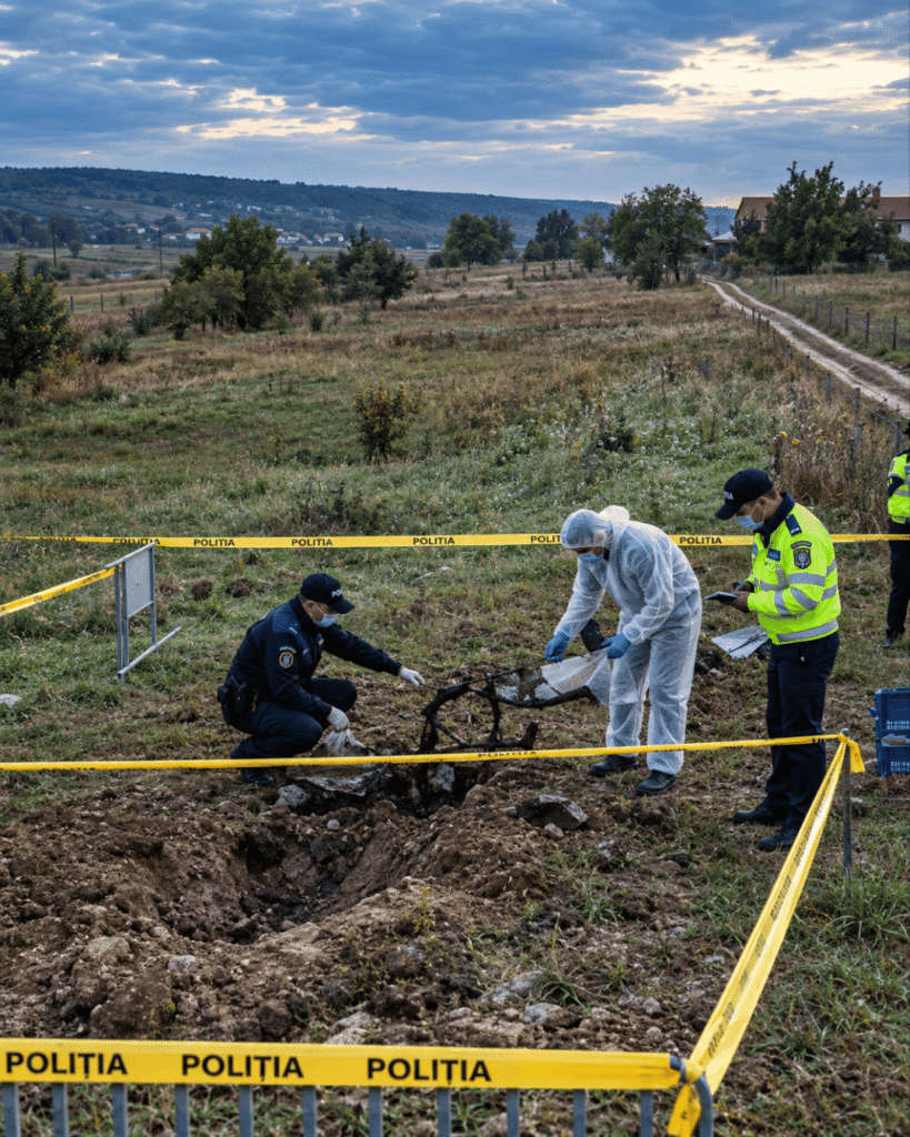 Mamă și fiică găsite moarte în lan de porumb. Suspectul are antecedente penale