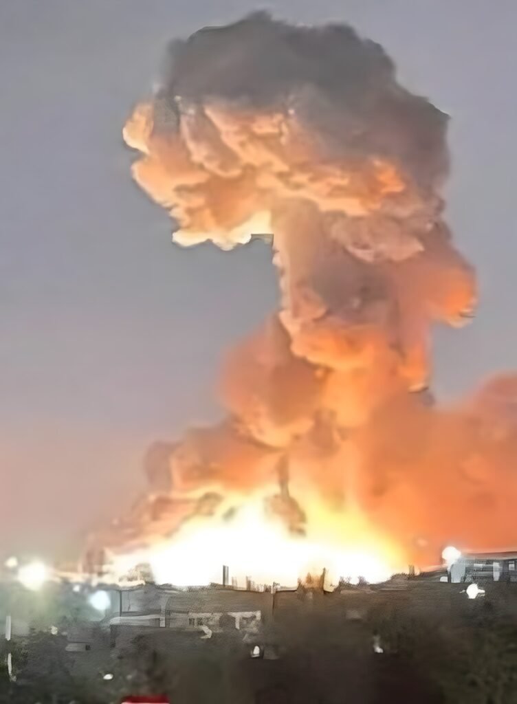 Rusia atacă Kievul cu 12 rachete balistice. Două persoane ucise