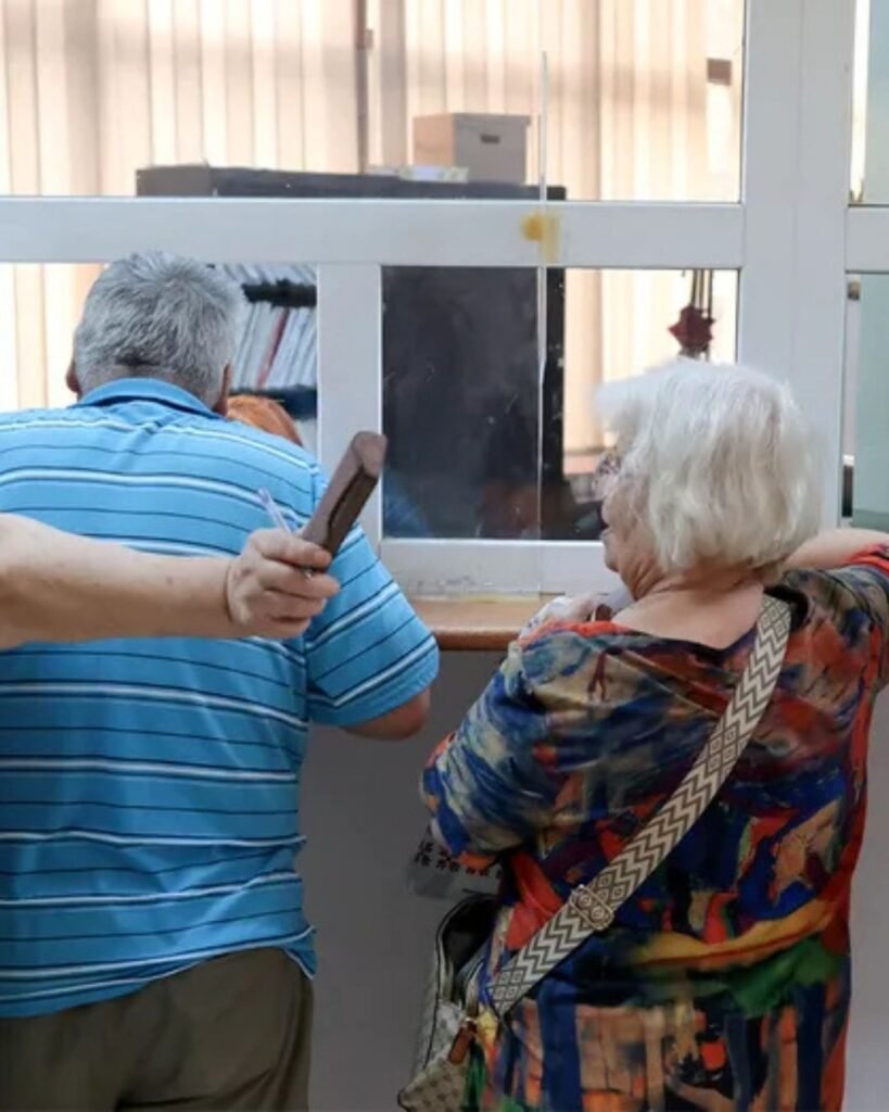 Legea salarizării a devenit mai scumpă. Pe cine vor taxa românii pentru a acoperi diferența
