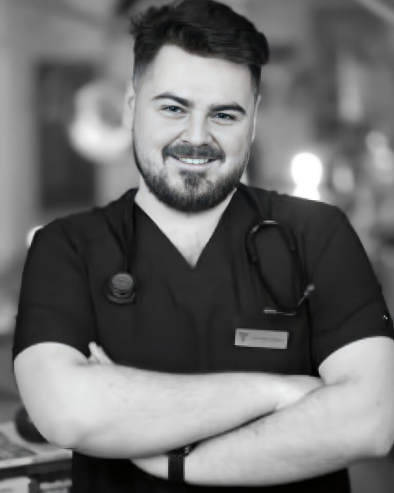 Cosmin a murit la 24 de ani după ce a luat licența de medic