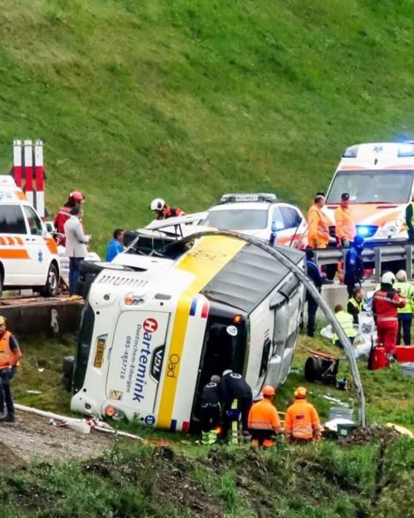 Accident teribil de autocar în Alpii elvețieni. Mai multe persoane au murit pe loc