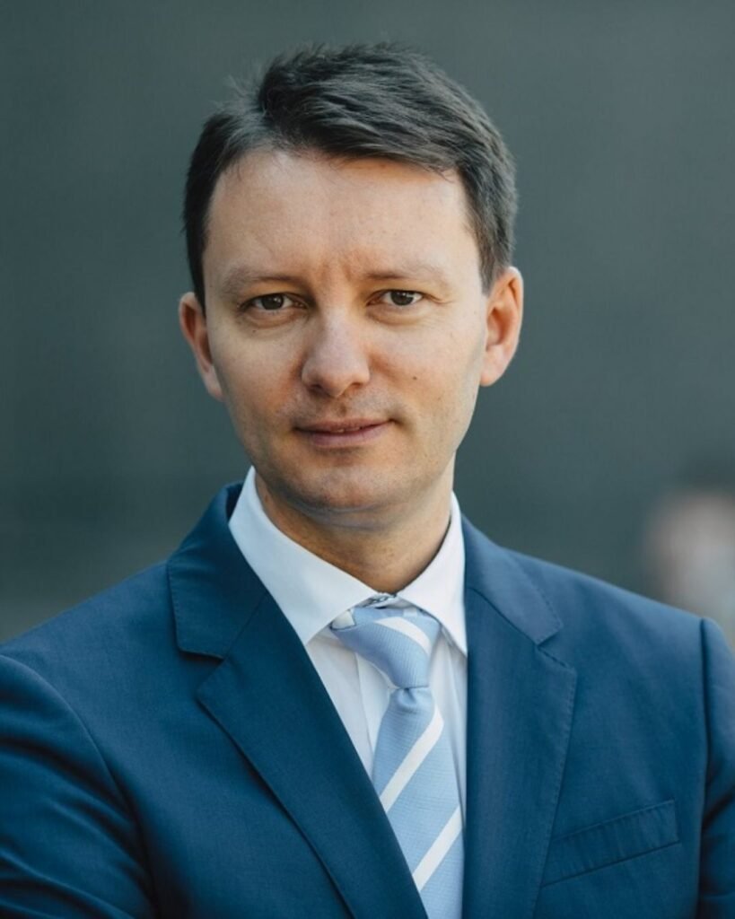 Cine este Siegfried Mureșan, europarlamentarul propus pentru funcția de premier al României