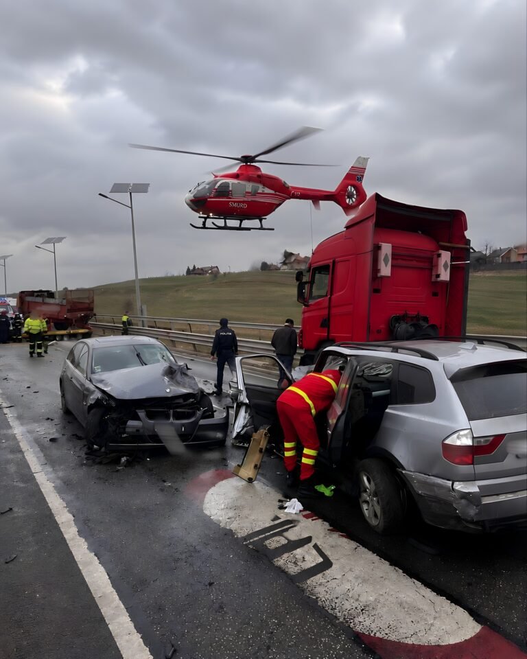 ACUM! Accident CUMPLIT în V… Vezi mai mult