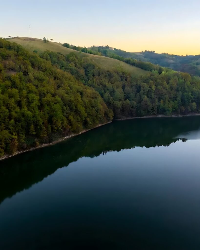 Două cadavre scoase din lacul Secu, lângă Reșița. Anchetă deschisă